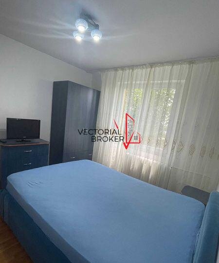 Basarabia Inchiriere Apartament 3 camere, Cernauti,curat,mobilat